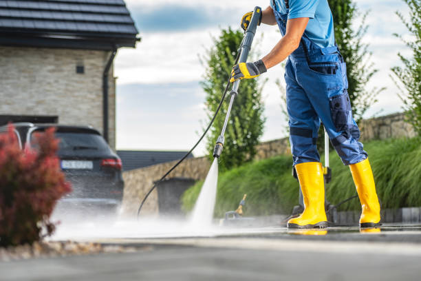 Best Driveway Pressure Washing  in Atkins, IA